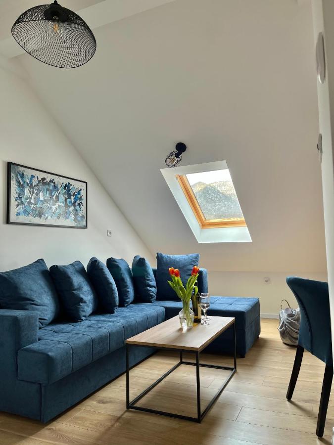 Loft Apartment *
